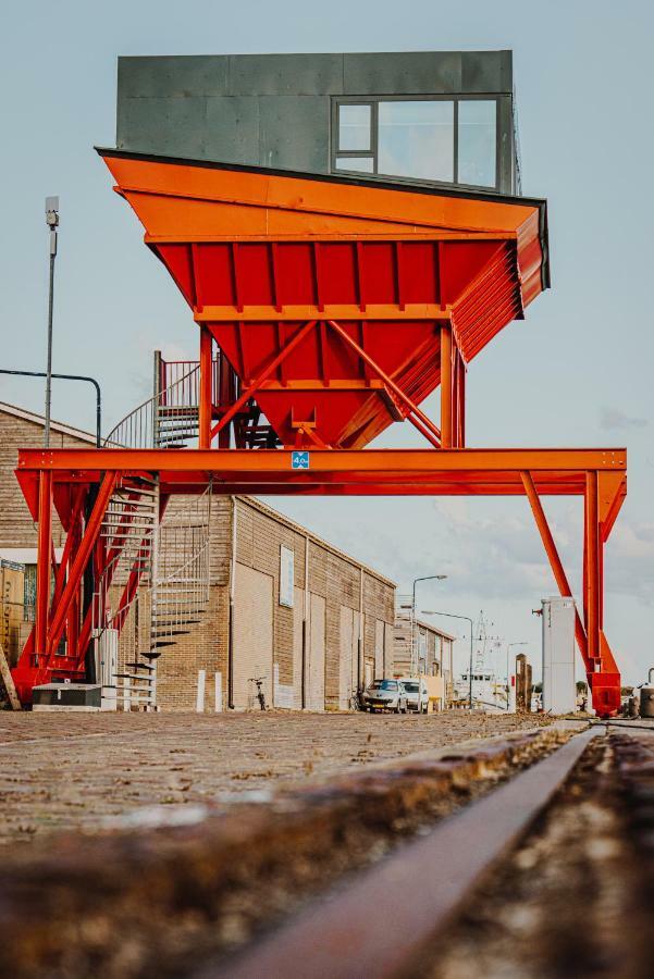 Slapen In Een Trechter Harlingen Exterior photo